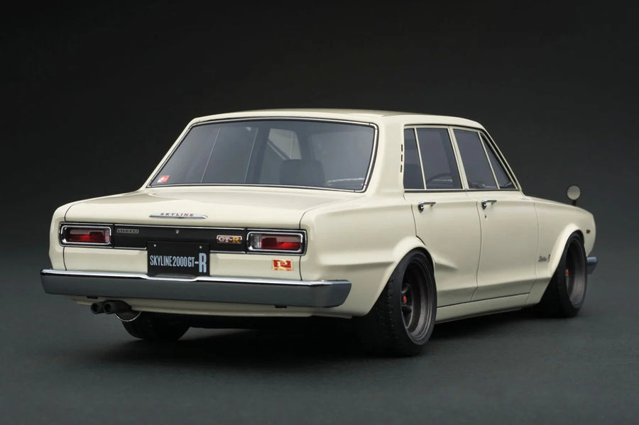 ignition 1/18 Nissan Skyline 2000 GT-R (PGC10) White IG3513