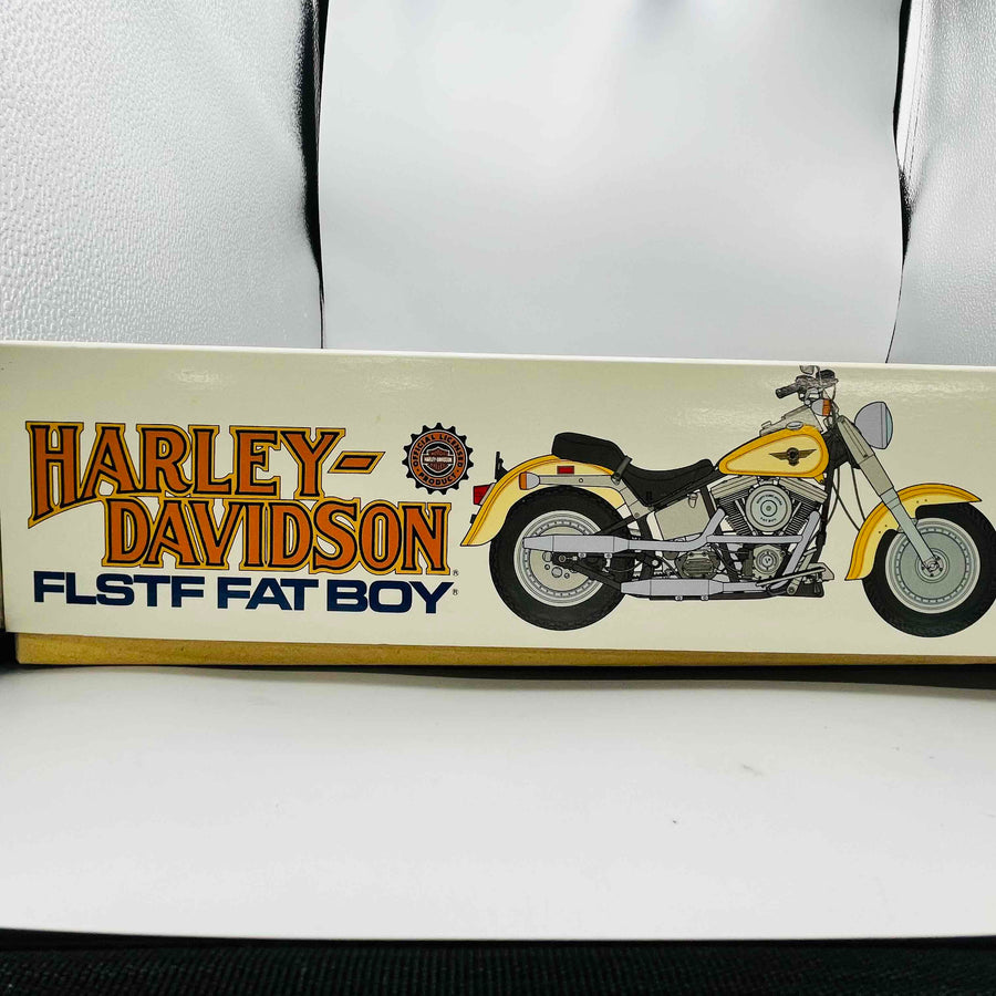 TAMIYA 1/6 Motorcycle Series No. 29 Harley Davidson FLSTF Fat Boy Plastic Model 16029