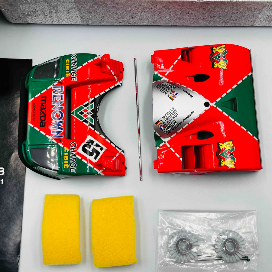 Autoart 1/18 MAZDA 787B LeMans Winner 1991 Paint cracked