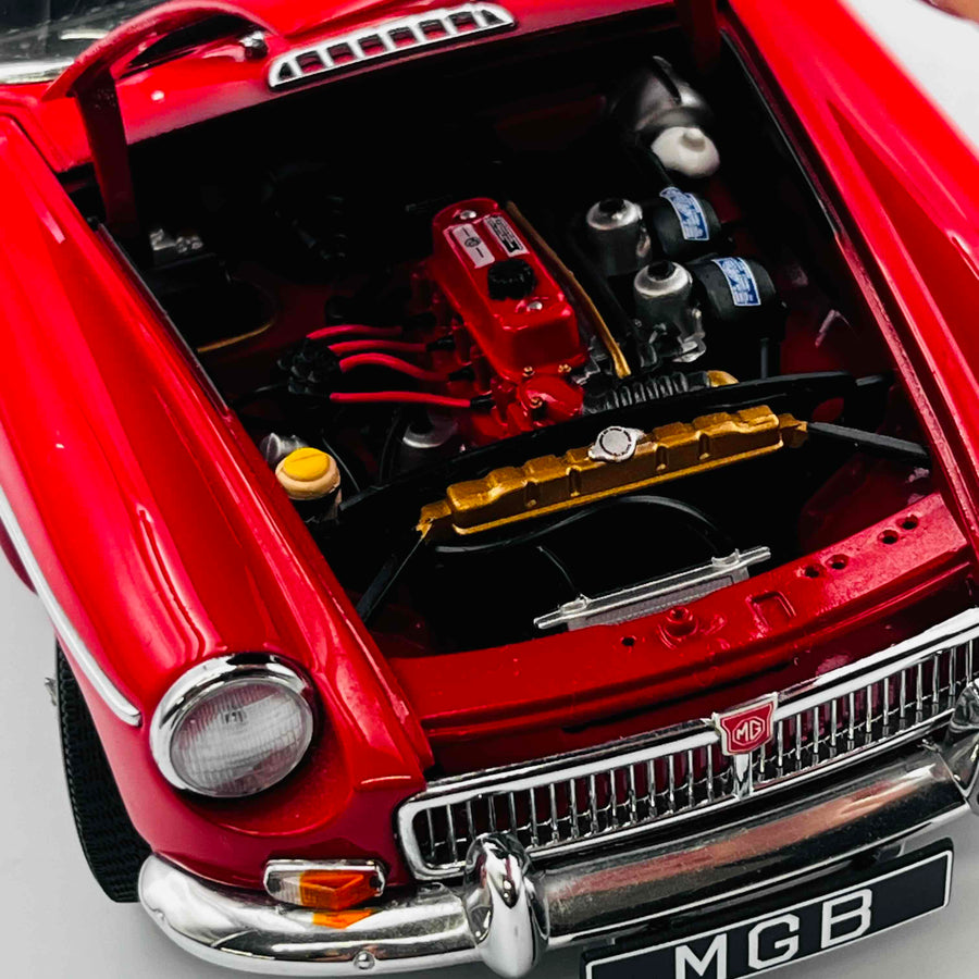 Autoart MILLENNIUM 1/18 MGB GT COUPE MKⅡ 76601