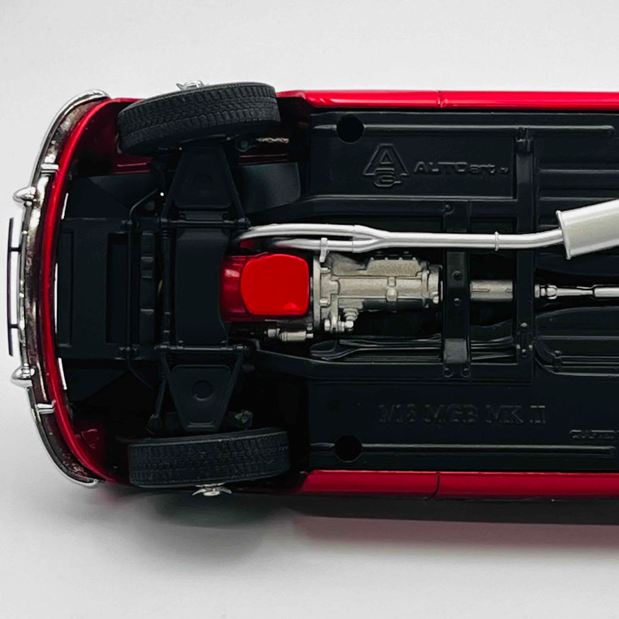 Autoart MILLENNIUM 1/18 MGB GT COUPE MKⅡ 76601