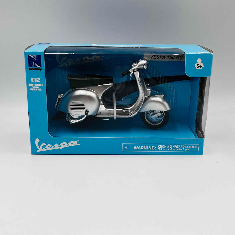 Vespa 150 GS Silver Metallic 1/12 Diecast Motorcycle Model NewRay