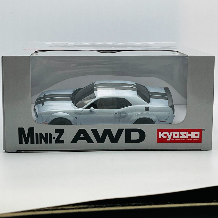 Kyosho MINI-Z Ready Set AWD Dodge Challenger SRT Hellcat Red Eye Silver 32621S